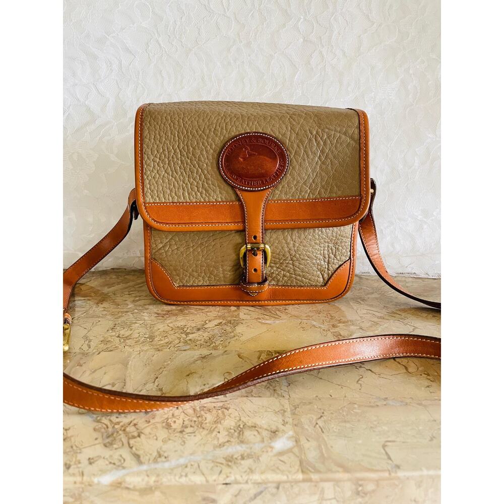 Vtg DOONEY and BOURKE AWL buckle crossbody/shoulder bag square shape and wallet